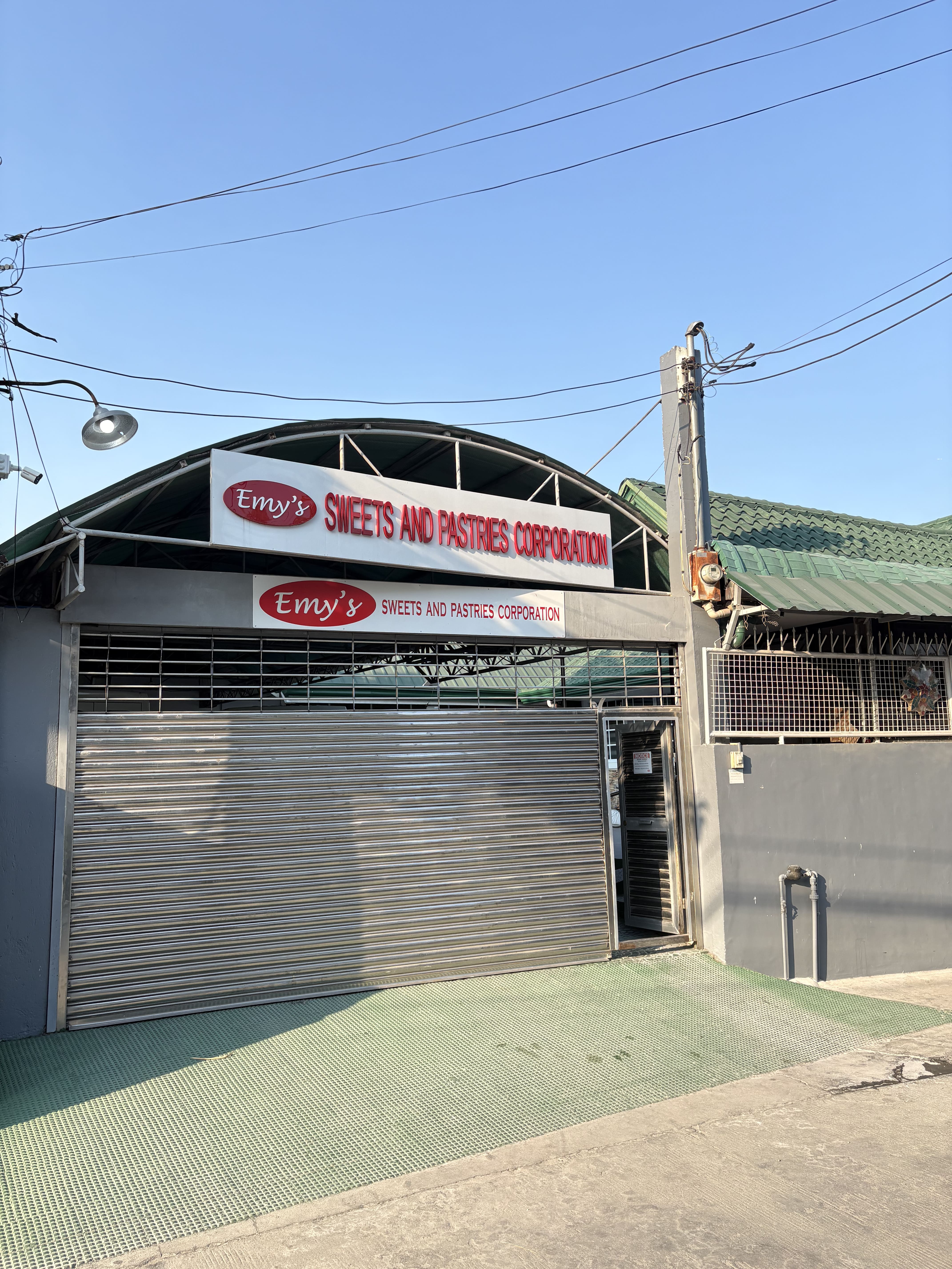 Outside view of Emy's Sweets and Pastries